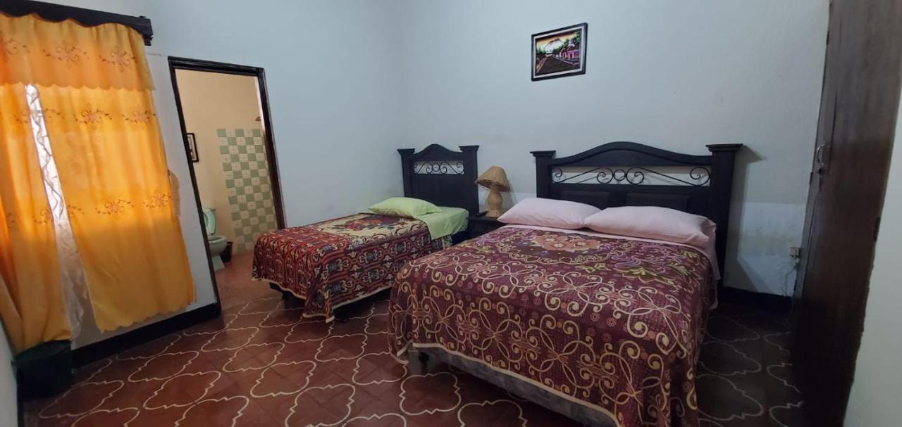 Hospedaje El Viajero Antigua Lli ภายนอก รูปภาพ