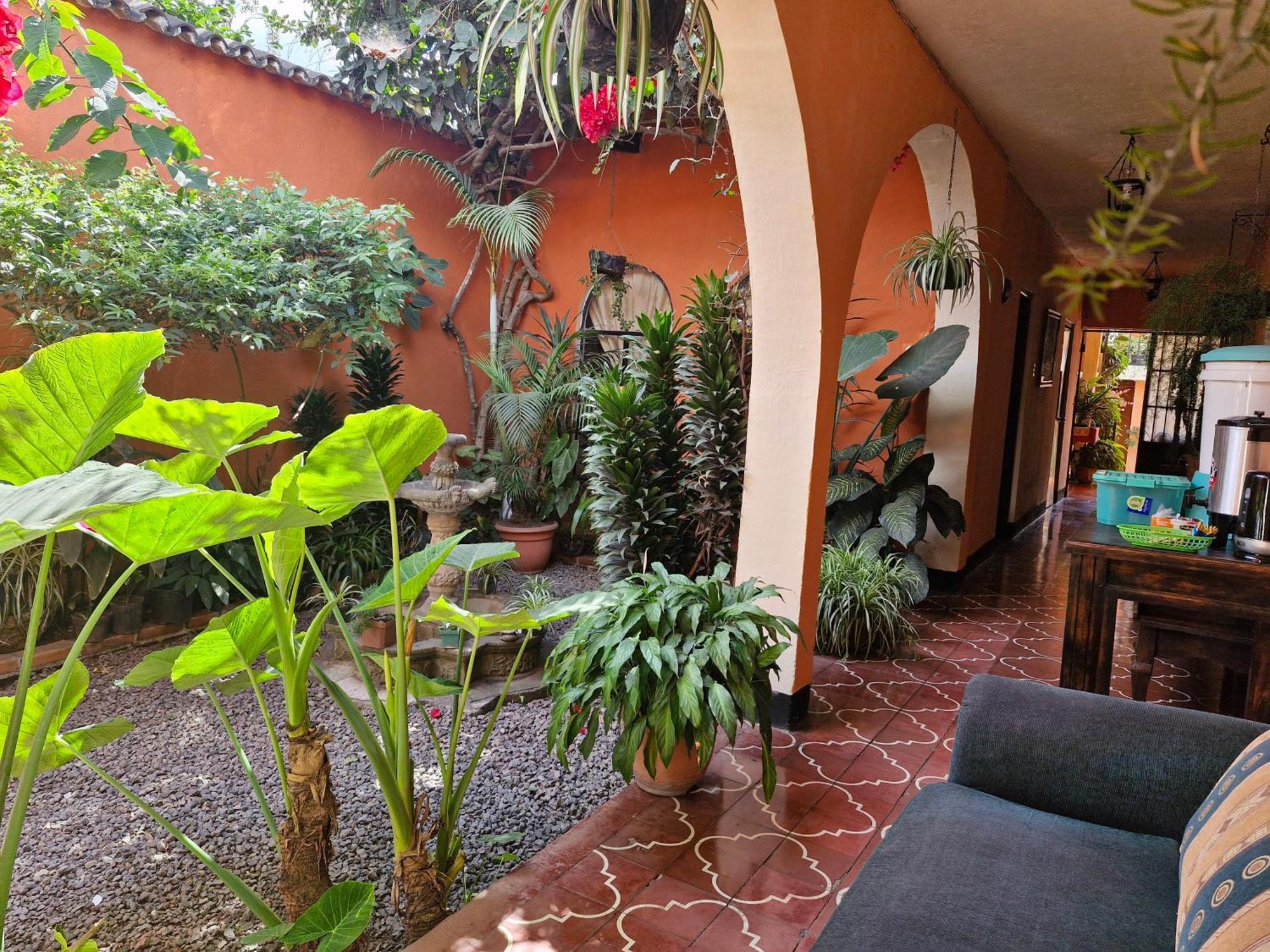 Hospedaje El Viajero Antigua Lli ภายนอก รูปภาพ