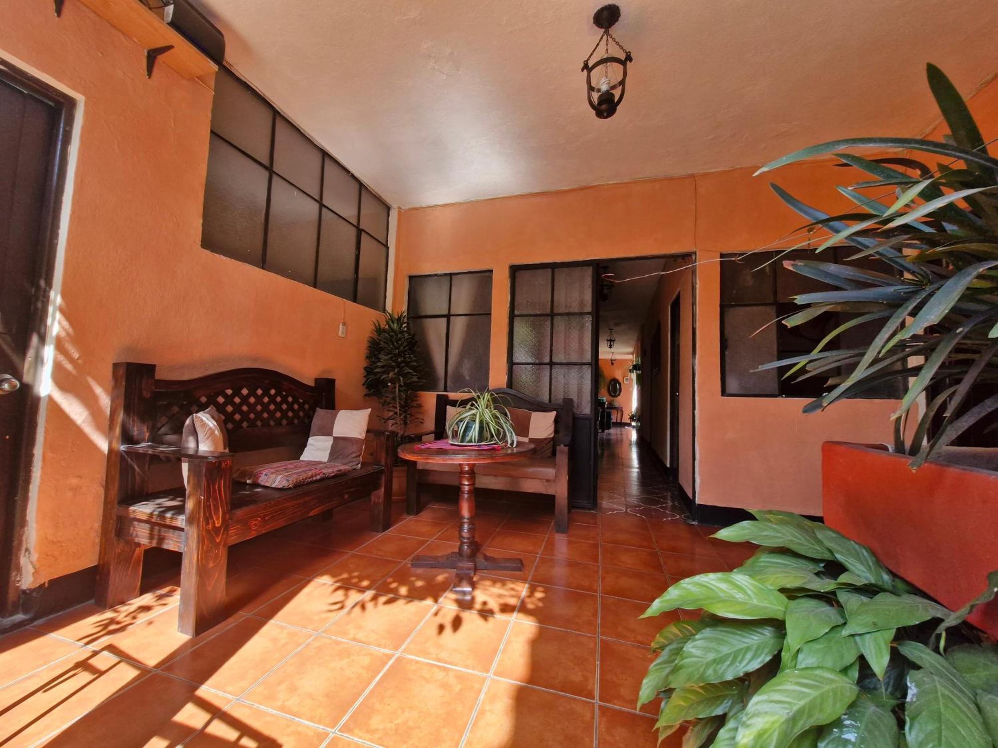 Hospedaje El Viajero Antigua Lli ภายนอก รูปภาพ