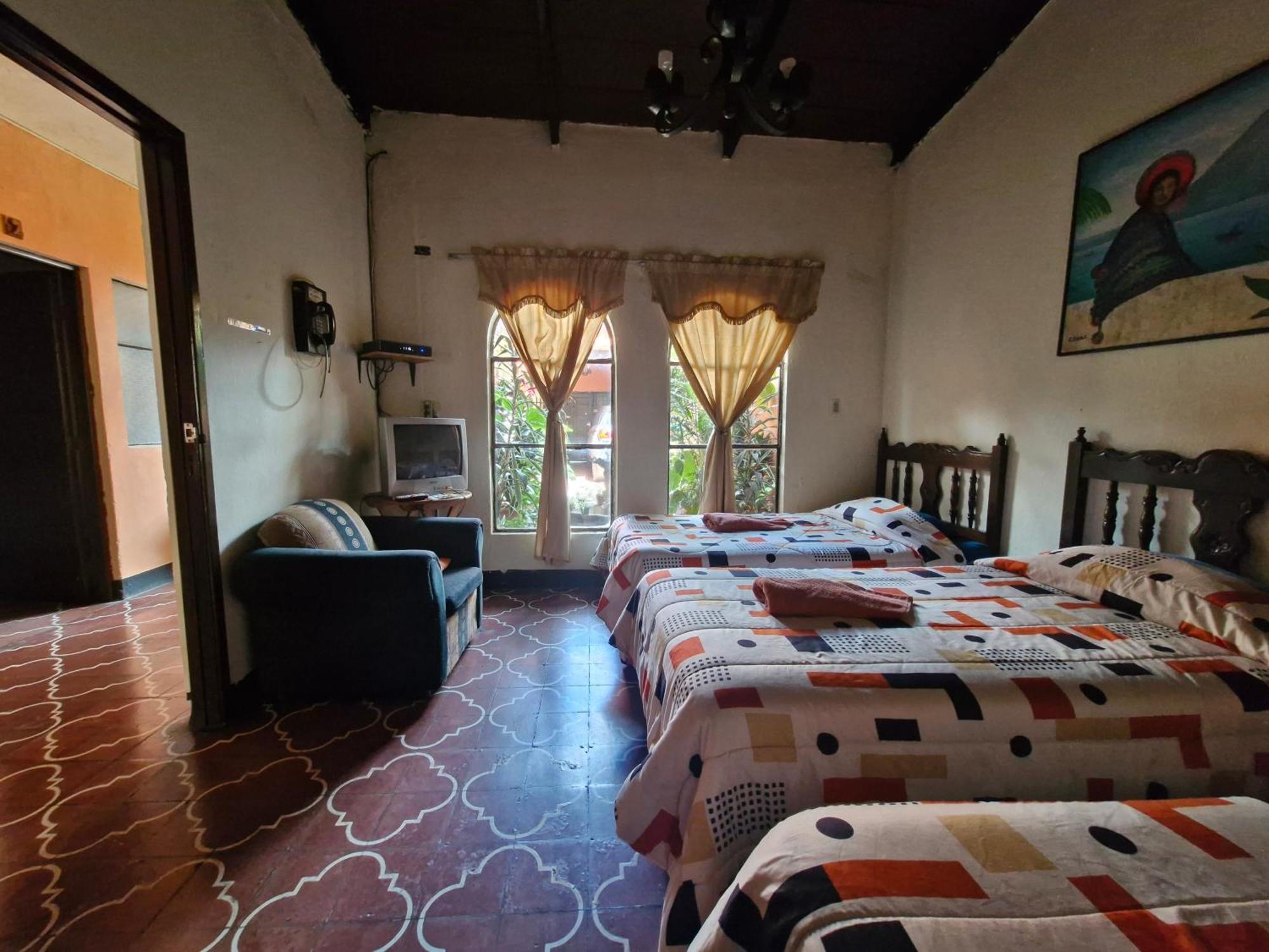 Hospedaje El Viajero Antigua Lli ภายนอก รูปภาพ